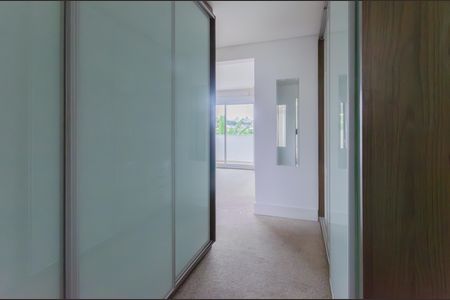 Casa à venda com 420m², 5 quartos e 3 vagas Casa à venda com 420m², 5 quartos e 3 vagasSuíte
