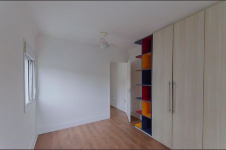 Casa à venda com 420m², 5 quartos e 3 vagas Casa à venda com 420m², 5 quartos e 3 vagasQuarto 2