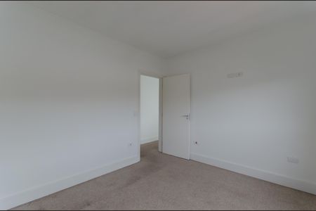 Quarto 4 de casa à venda com 5 quartos, 420m² em Vila São José, São Paulo