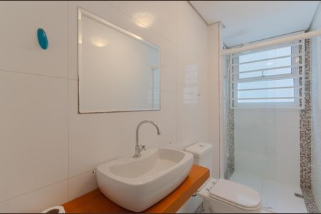 Casa à venda com 420m², 5 quartos e 3 vagas Casa à venda com 420m², 5 quartos e 3 vagasBanheiro de serviço