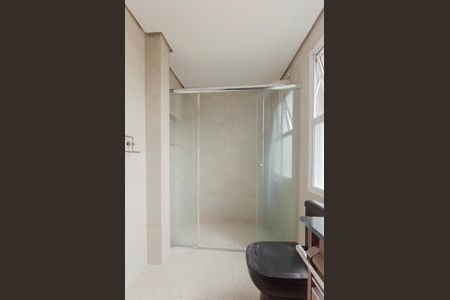 Casa à venda com 420m², 5 quartos e 3 vagas Casa à venda com 420m², 5 quartos e 3 vagasBanheiro da Suíte