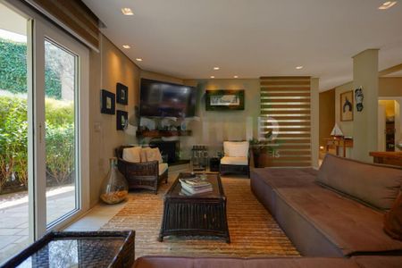 Casa à venda com 302m², 5 quartos e 3 vagas