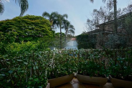 Casa à venda com 302m², 5 quartos e 3 vagas