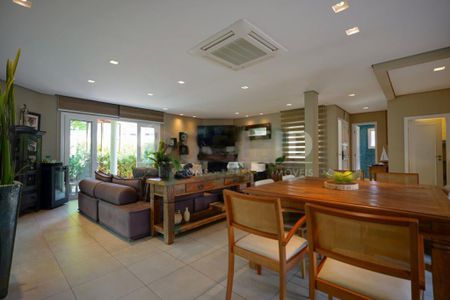 Casa à venda com 5 quartos, 302m² em Brooklin, São Paulo