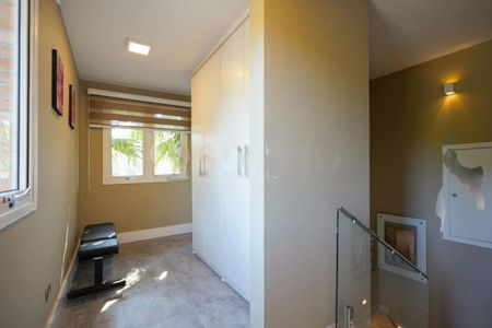 Casa à venda com 302m², 5 quartos e 3 vagas