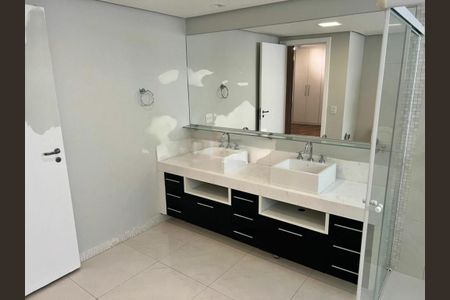 Apartamento à venda com 317m², 4 quartos e 4 vagas