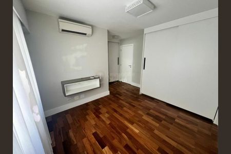 Apartamento à venda com 317m², 4 quartos e 4 vagas