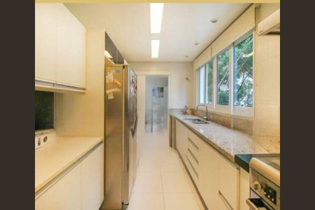 Apartamento à venda com 257m², 3 quartos e 4 vagas