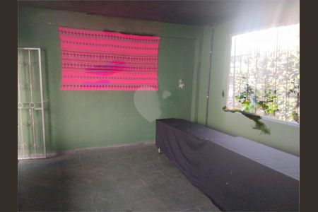 Casa à venda com 199m², 3 quartos e sem vaga