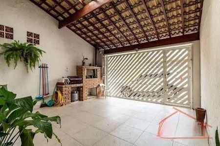 Casa à venda com 135m², 2 quartos e 2 vagas