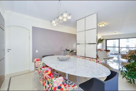 Apartamento à venda com 370m², 3 quartos e 4 vagas