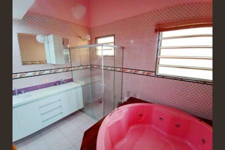 Casa à venda com 540m², 5 quartos e 4 vagas