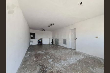 Casa à venda com 3 quartos, 215m² em Jardim Orly, São Paulo