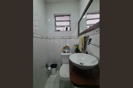 Casa à venda com 215m², 3 quartos e 3 vagas