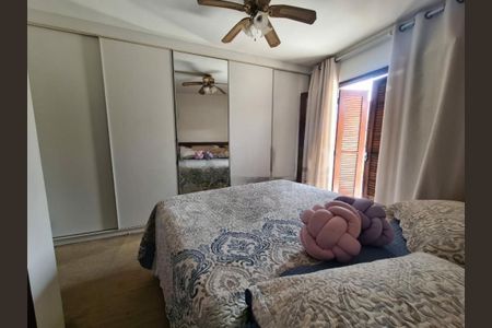 Casa à venda com 215m², 3 quartos e 3 vagas