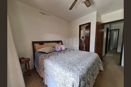 Casa à venda com 215m², 3 quartos e 3 vagas