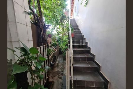 Casa à venda com 215m², 3 quartos e 3 vagas