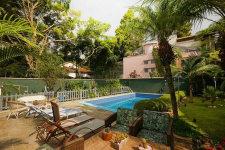 Casa à venda com 580m², 5 quartos e 5 vagas
