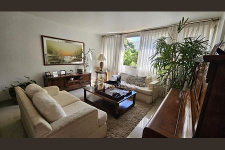 Apartamento à venda com 3 quartos, 131m² em Vila Uberabinha, São Paulo