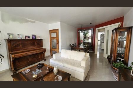 Apartamento à venda com 3 quartos, 131m² em Vila Uberabinha, São Paulo