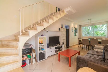 Casa à venda com 114m², 3 quartos e 1 vaga