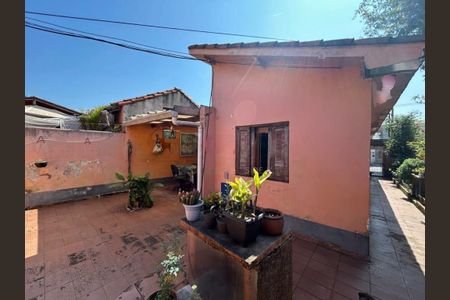Casa à venda com 228m², 3 quartos e 2 vagas