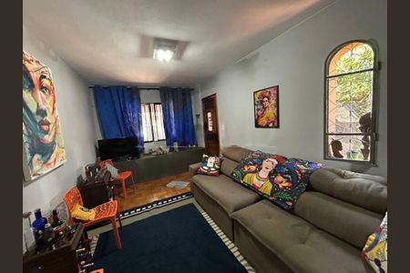 Casa à venda com 228m², 3 quartos e 2 vagas