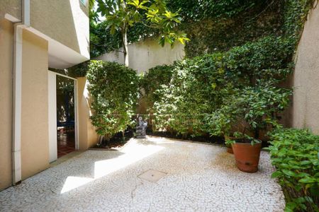 Casa à venda com 530m², 3 quartos e 2 vagas