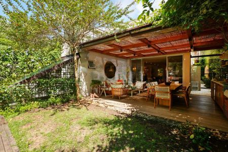 Casa à venda com 530m², 3 quartos e 2 vagas
