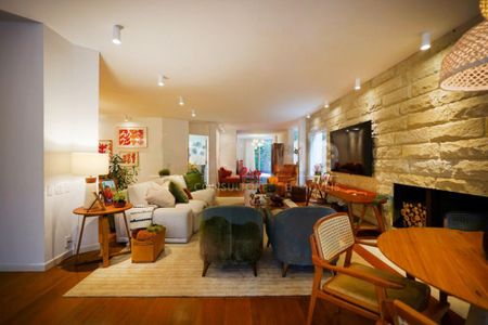 Casa à venda com 530m², 3 quartos e 2 vagas