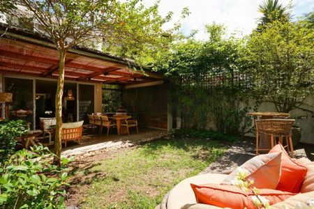Casa à venda com 530m², 3 quartos e 2 vagas