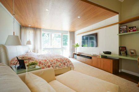 Casa à venda com 530m², 3 quartos e 2 vagas