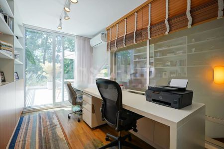 Casa à venda com 530m², 3 quartos e 2 vagas