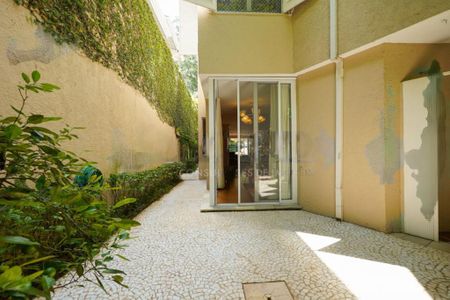 Casa à venda com 530m², 3 quartos e 2 vagas