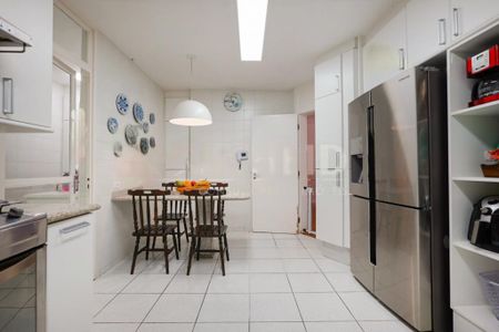 Casa à venda com 530m², 3 quartos e 2 vagas