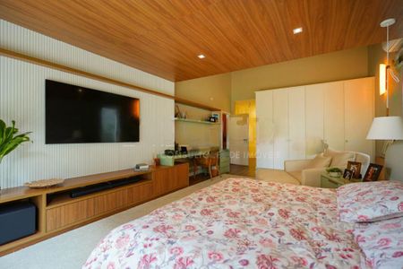 Casa à venda com 530m², 3 quartos e 2 vagas