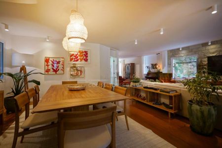 Casa à venda com 530m², 3 quartos e 2 vagas