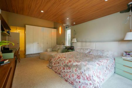 Casa à venda com 530m², 3 quartos e 2 vagas