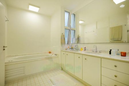 Casa à venda com 530m², 3 quartos e 2 vagas
