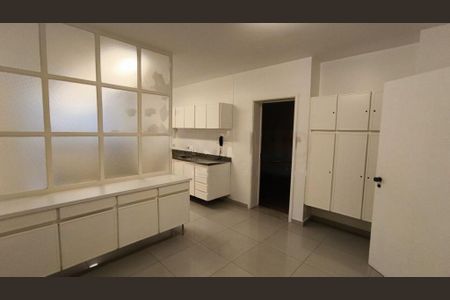 Apartamento à venda com 296m², 4 quartos e 4 vagas