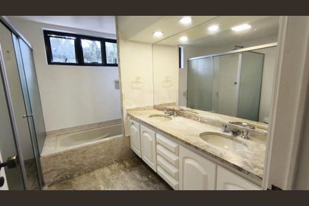 Apartamento à venda com 296m², 4 quartos e 4 vagas