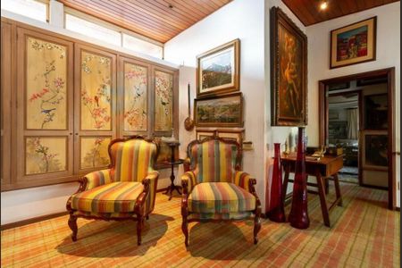 Casa à venda com 6 quartos, 900m² em Granja Julieta, São Paulo