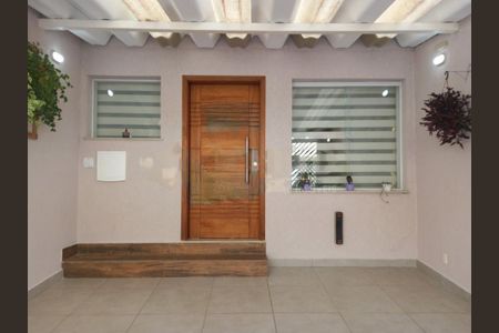 Casa à venda com 97m², 2 quartos e 1 vaga