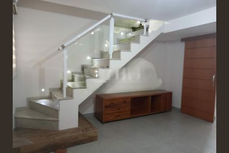 Casa à venda com 97m², 2 quartos e 1 vaga