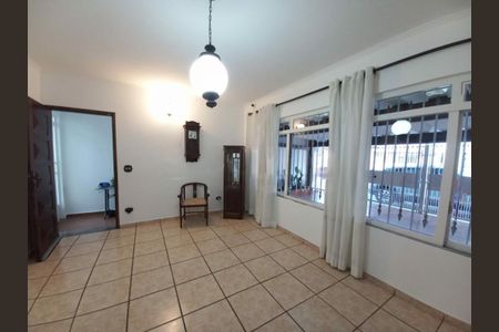 Casa à venda com 178m², 3 quartos e 2 vagas