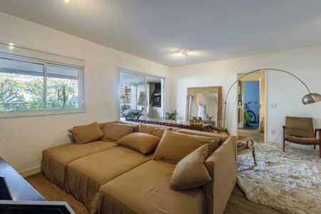Apartamento à venda com 3 quartos, 147m² em Vila Alexandria, São Paulo