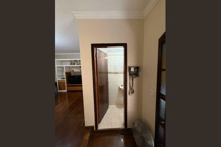 Casa à venda com 5 quartos, 160m² em Vila Capela, São Paulo