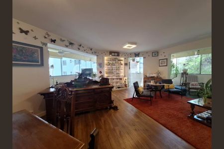 Apartamento à venda com 220m², 4 quartos e 3 vagas