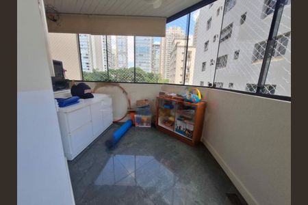 Apartamento à venda com 220m², 4 quartos e 3 vagas