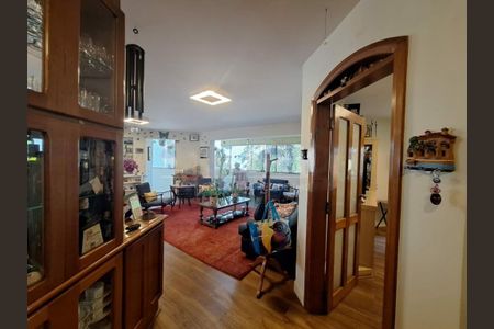 Apartamento à venda com 220m², 4 quartos e 3 vagas